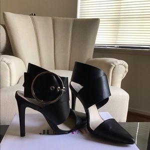 Black heels by Shoedazzle